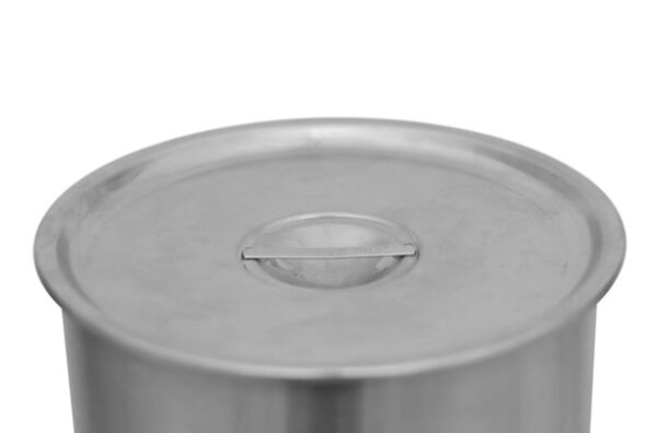 A close up of the lid on a metal container